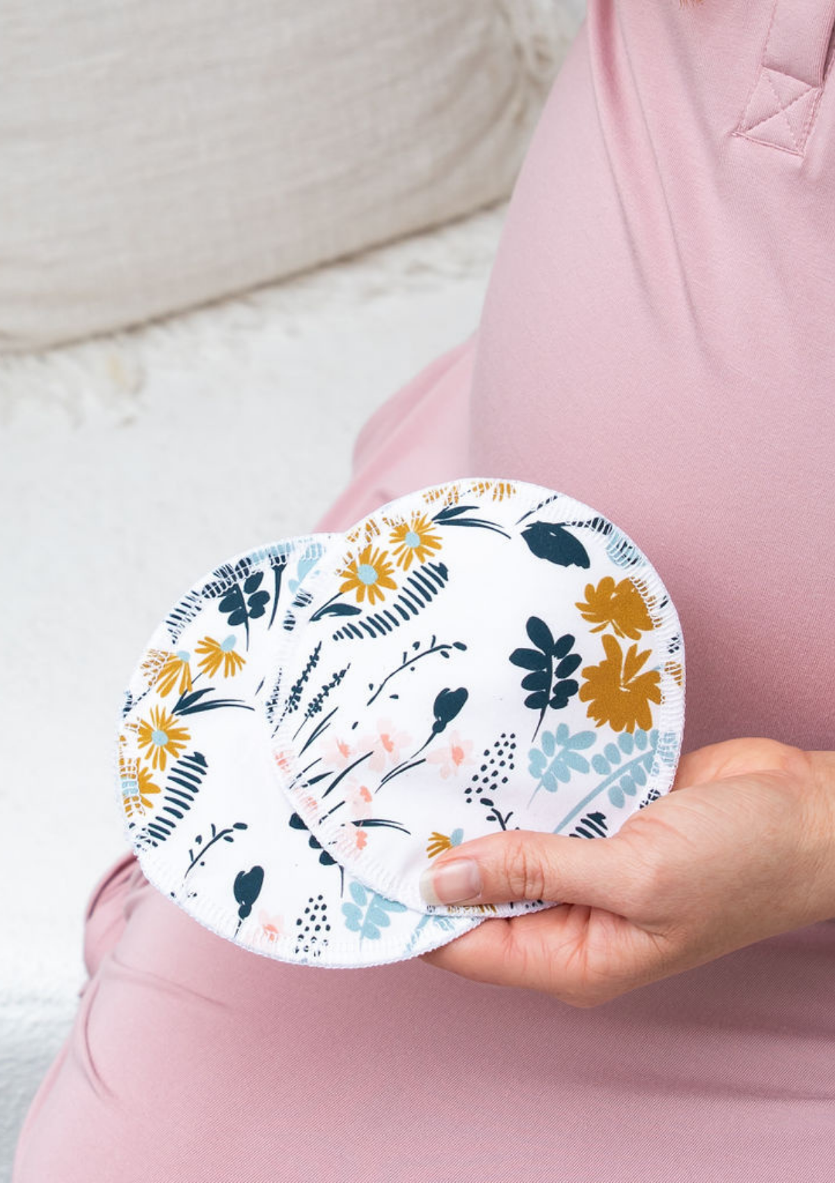 The Comfort Mama dresses for pregnancy, labour, breastfeeding and beyond. Ziggy bamboo pink