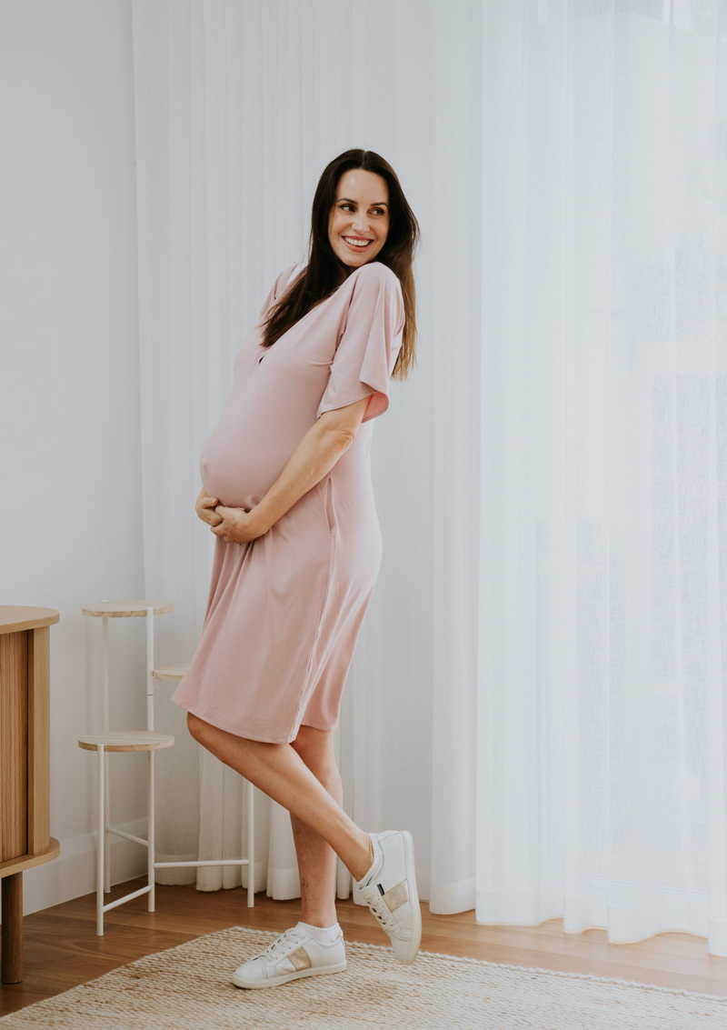 The Comfort Mama dresses for pregnancy, labour, breastfeeding and beyond. Ziggy bamboo pink